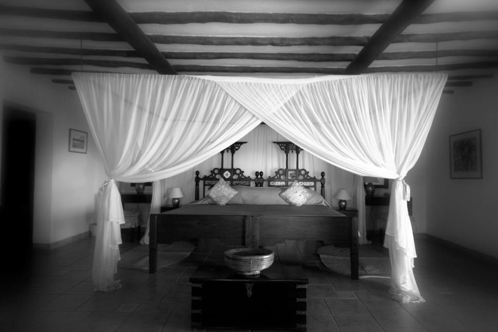 Amani Beach Resort Kutani Room photo
