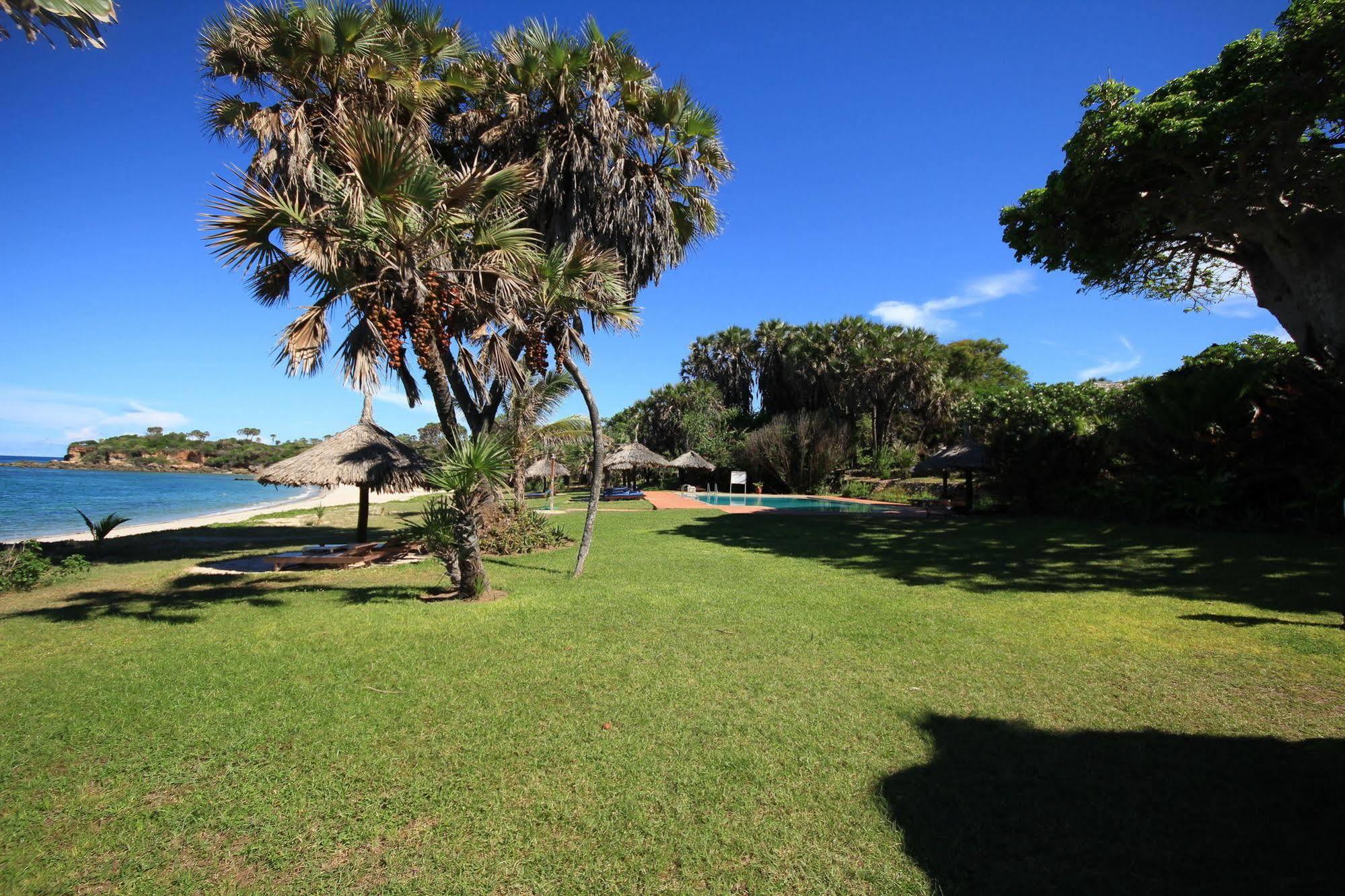 Amani Beach Resort Kutani Exterior photo