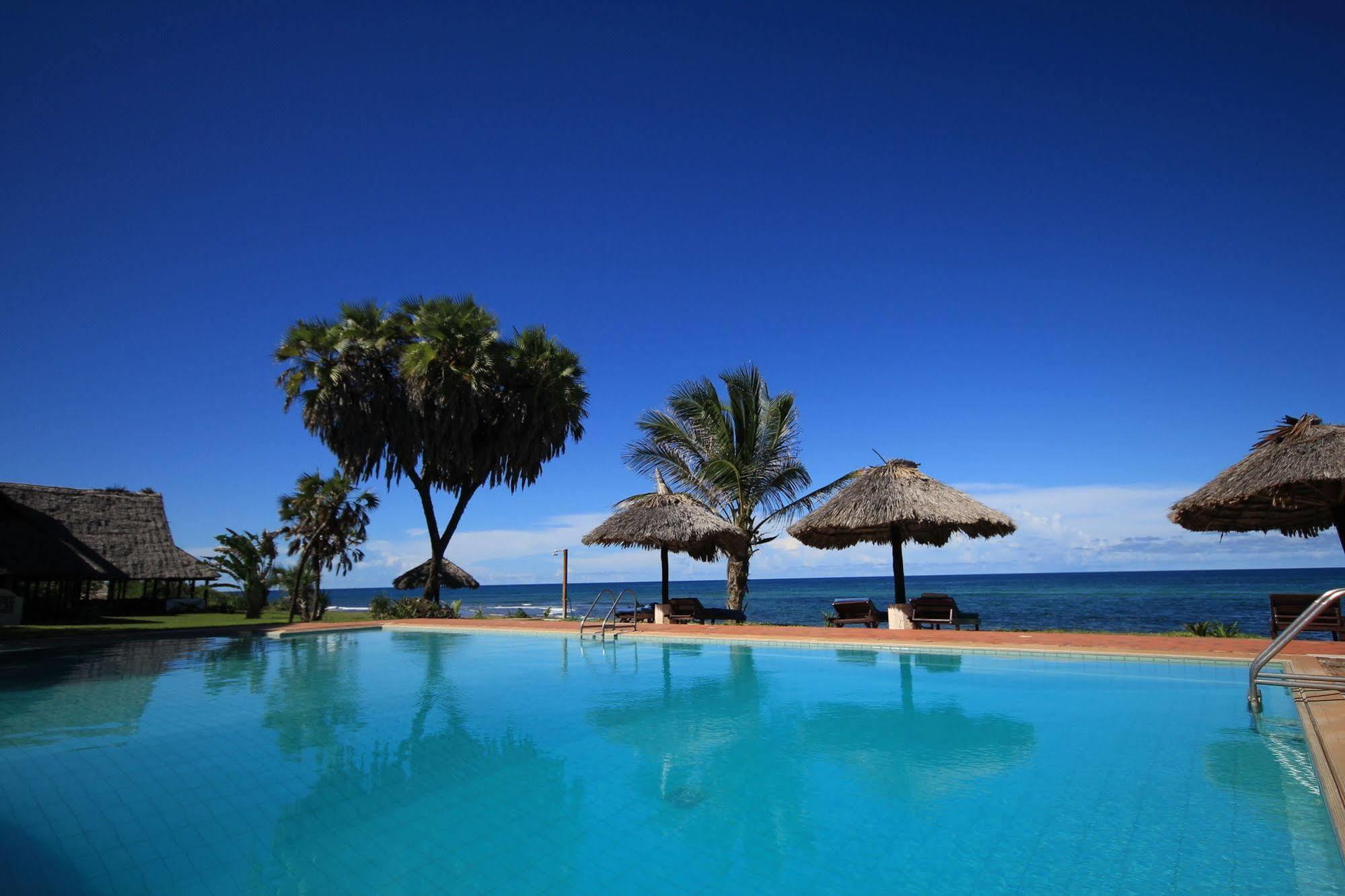 Amani Beach Resort Kutani Exterior photo