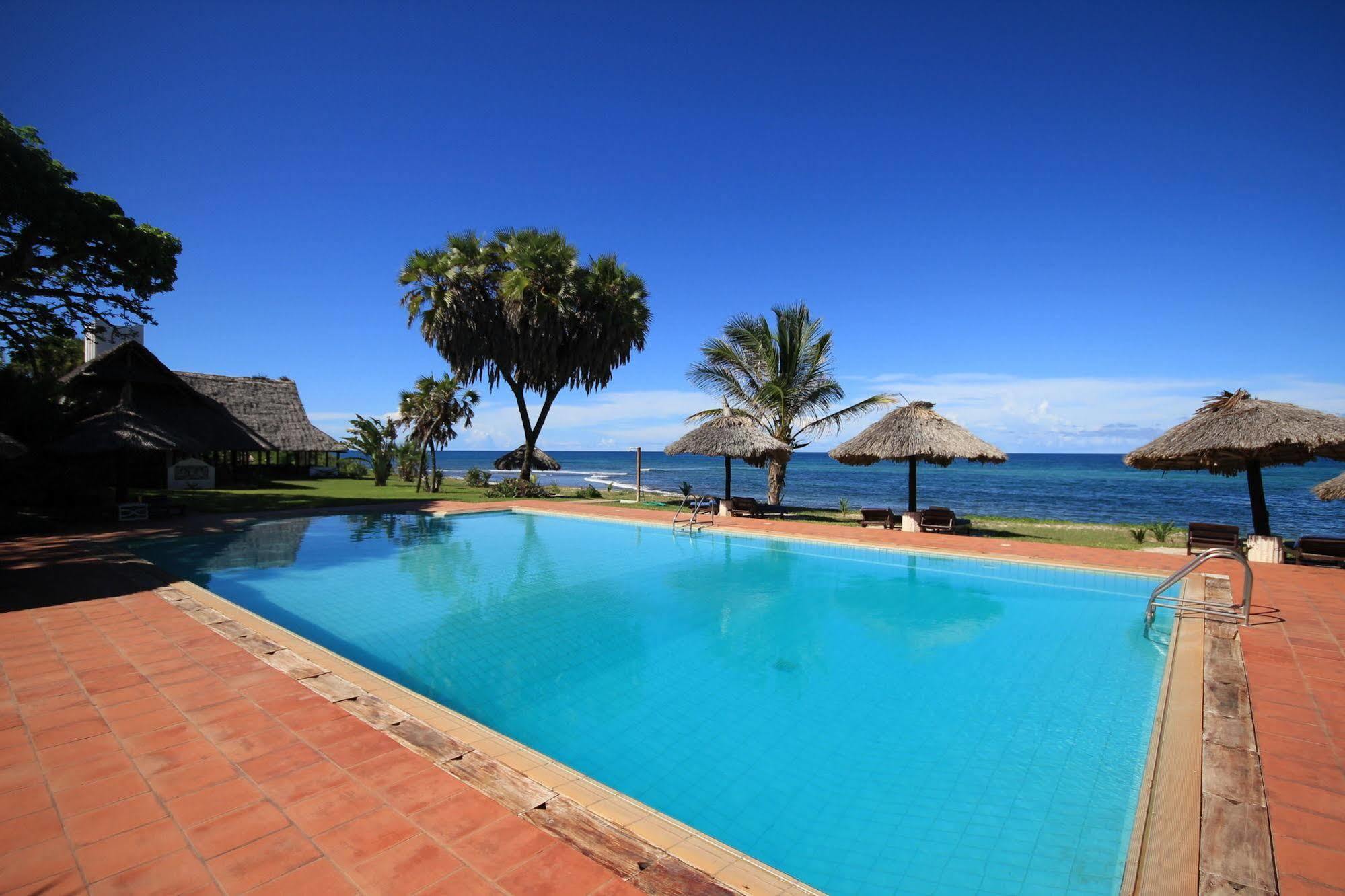 Amani Beach Resort Kutani Exterior photo