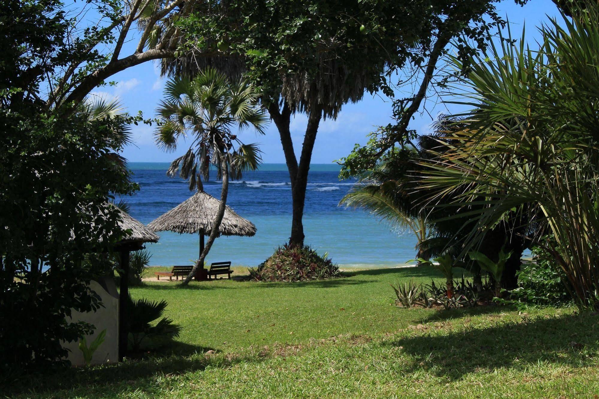 Amani Beach Resort Kutani Exterior photo