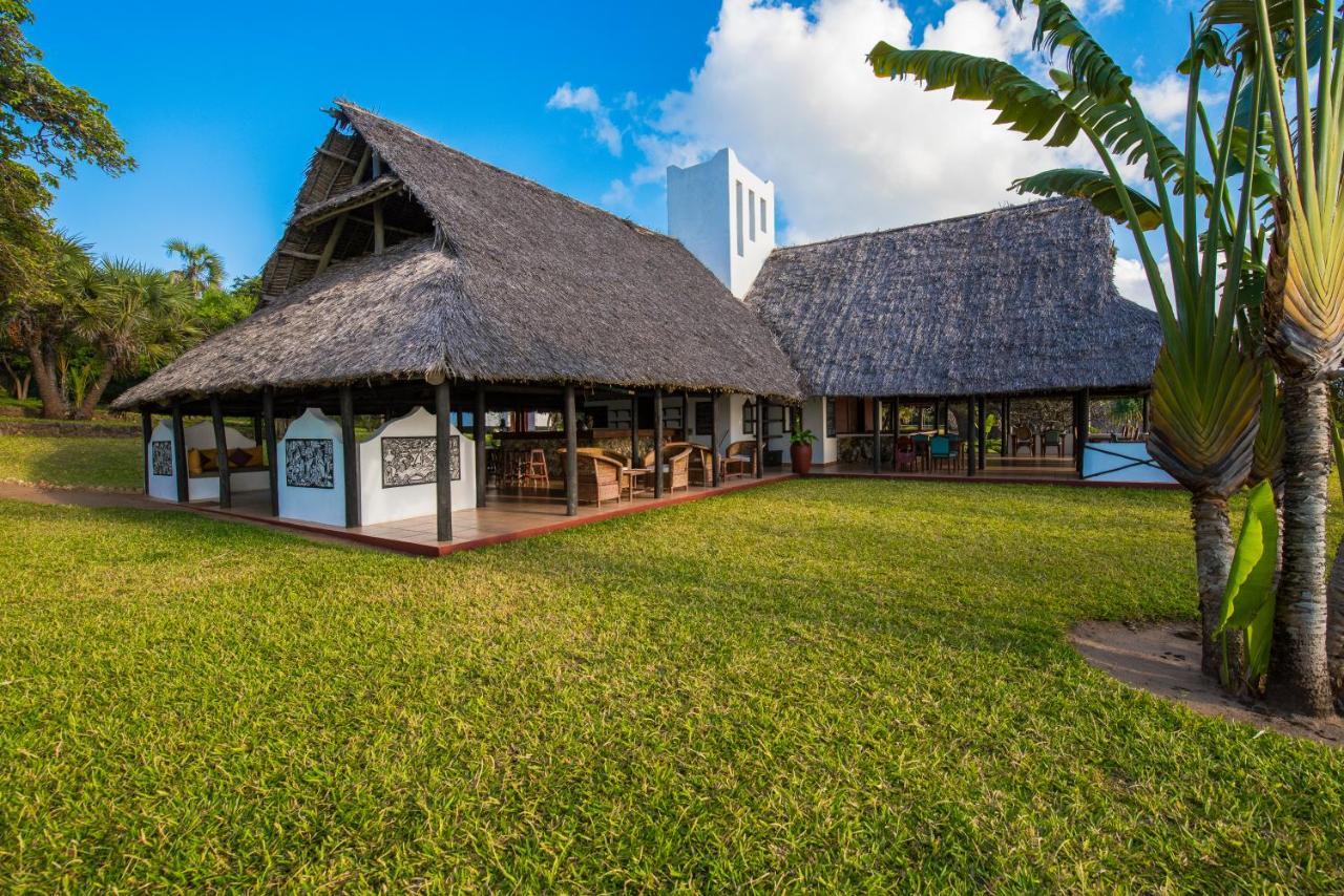 Amani Beach Resort Kutani Exterior photo